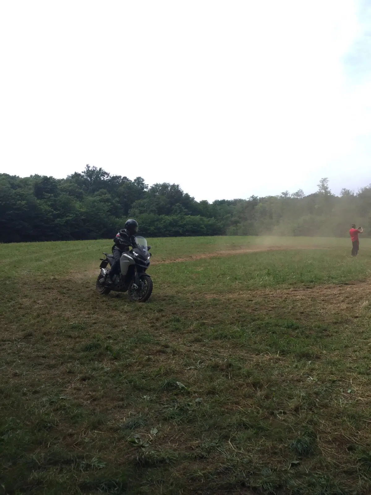 Ducati Como, un giorno in fuoristrada con la Multistrada Enduro (17)
