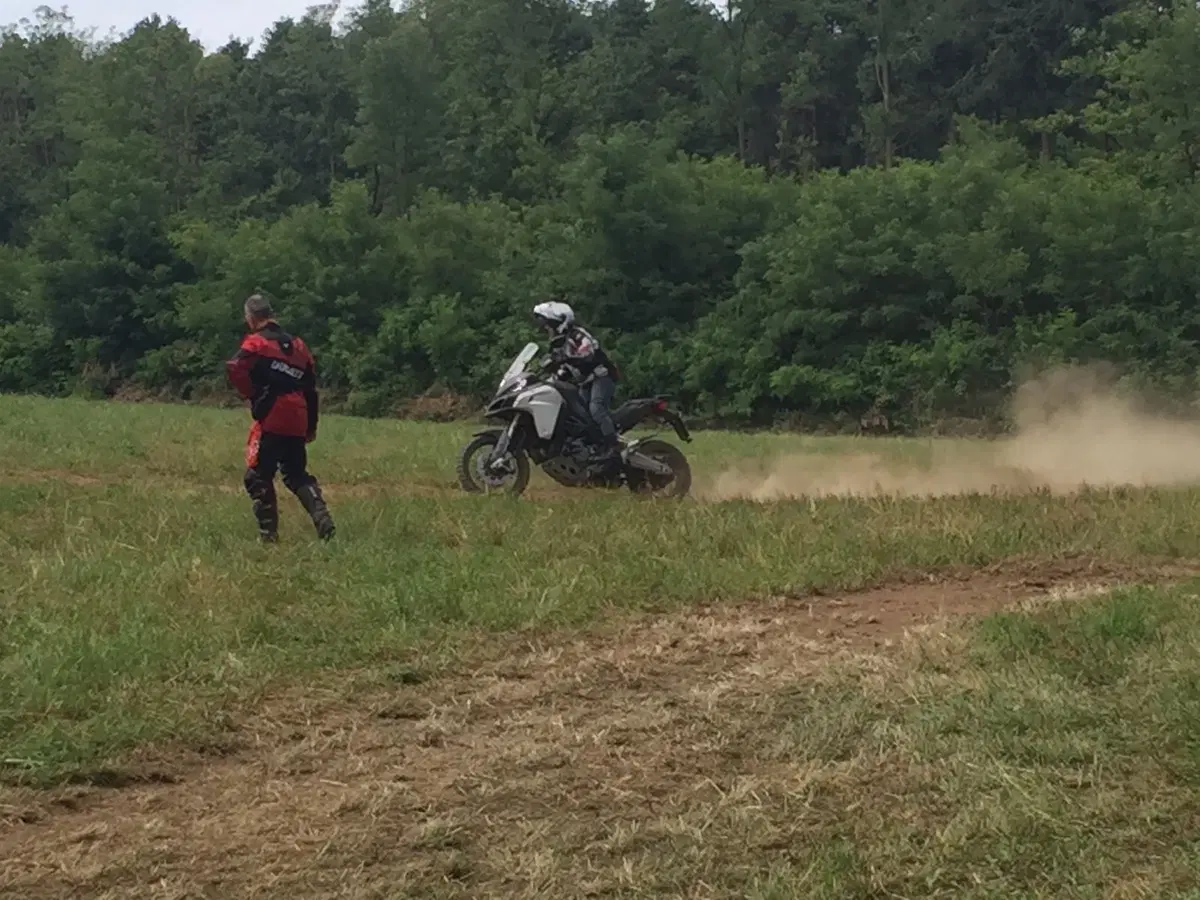Ducati Como, un giorno in fuoristrada con la Multistrada Enduro (20)