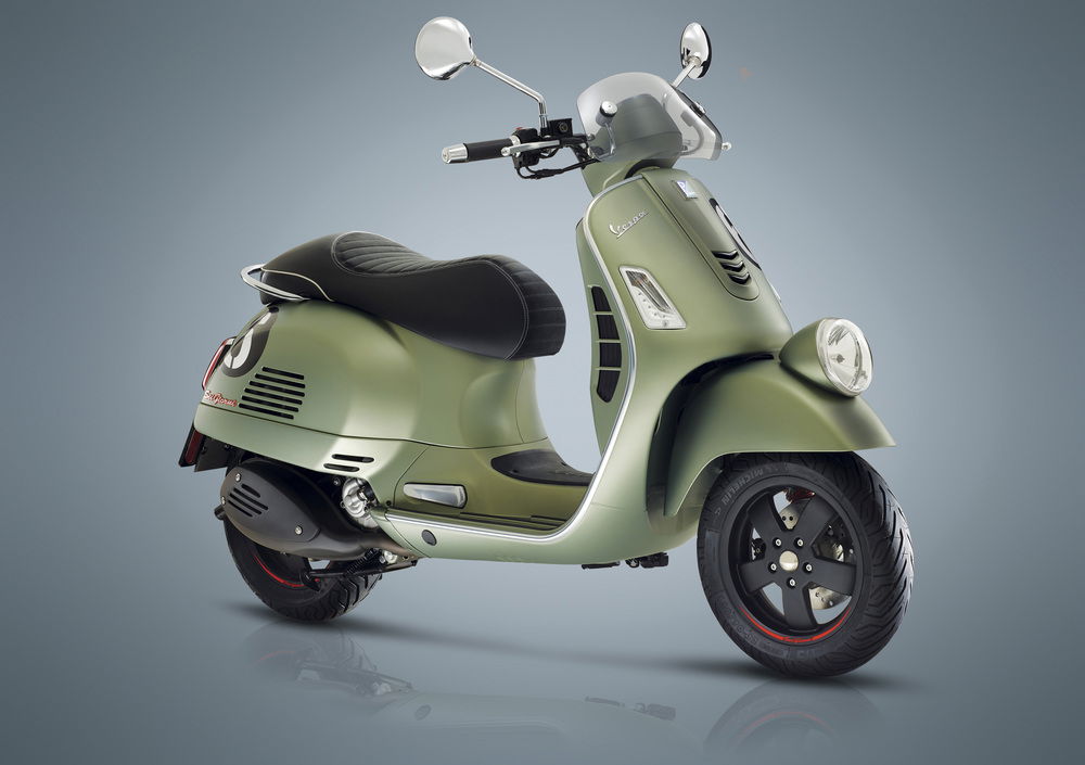 Vespa Sei Giorni 300 (2017 - 19) (5)