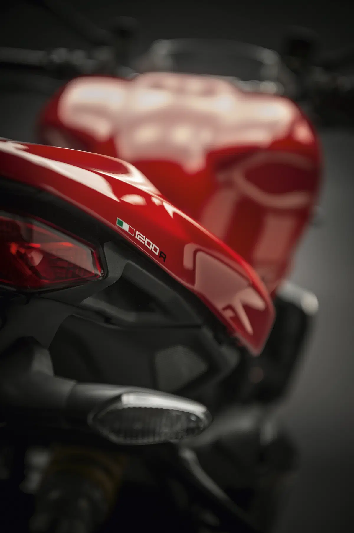 Nuova Ducati Monster 1200R (2)