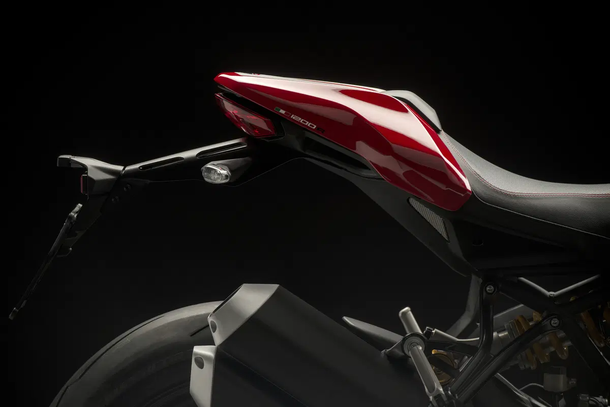Nuova Ducati Monster 1200R (3)