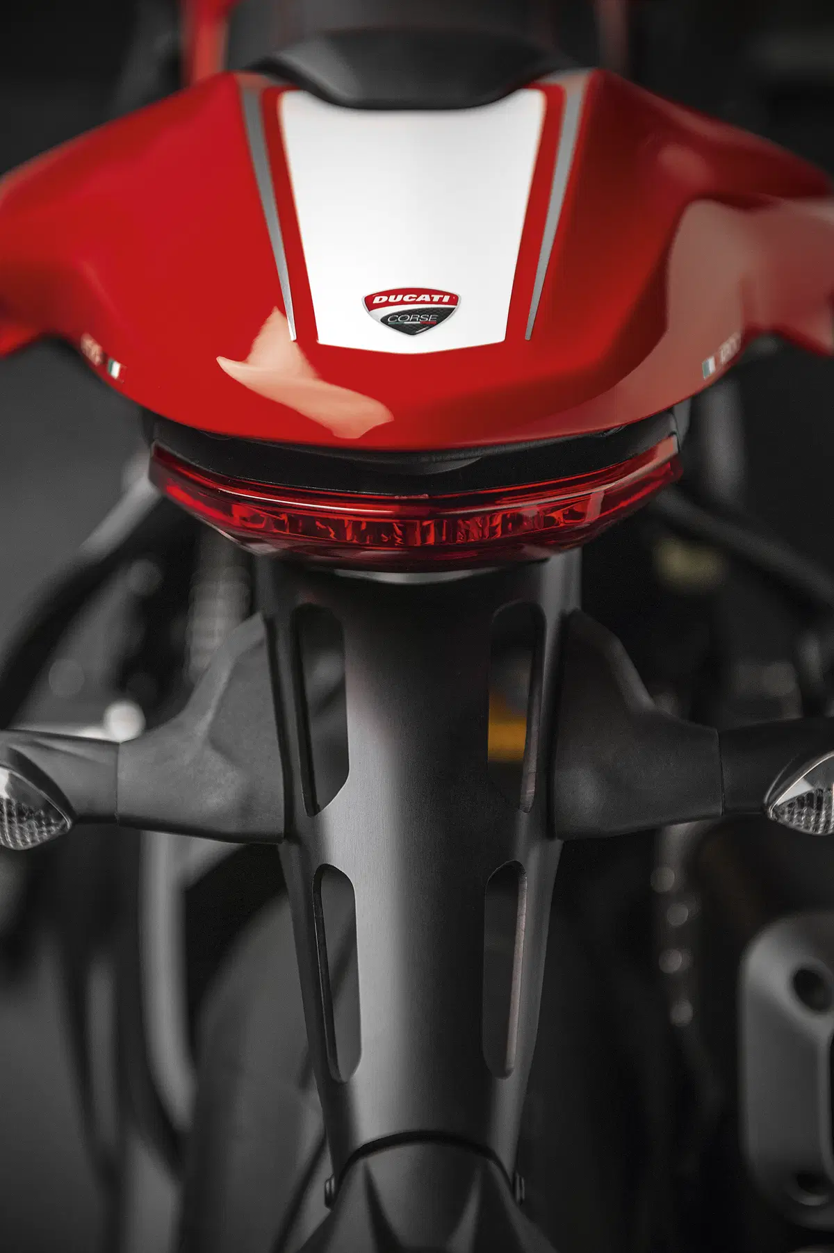 Nuova Ducati Monster 1200R (8)
