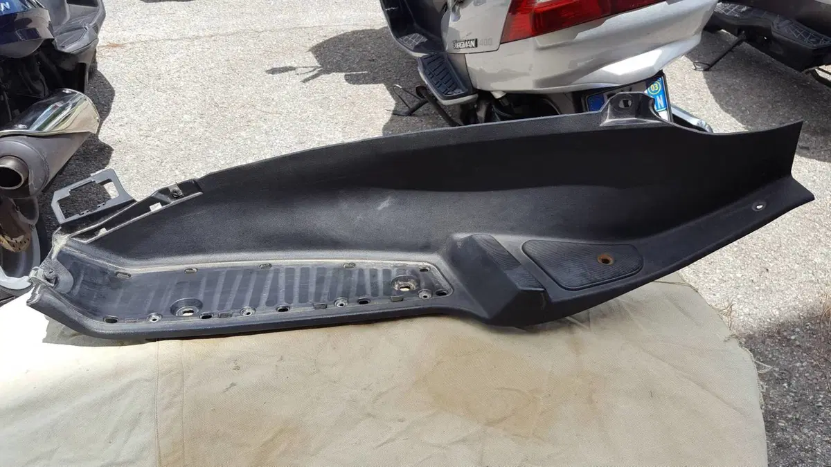 Scocca Pedana Sx MP3 Piaggio