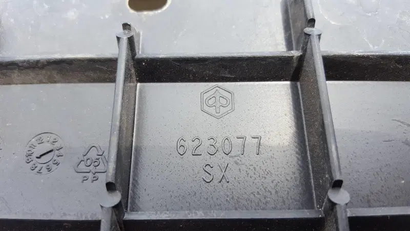 Scocca Pedana Sx MP3 Piaggio (5)