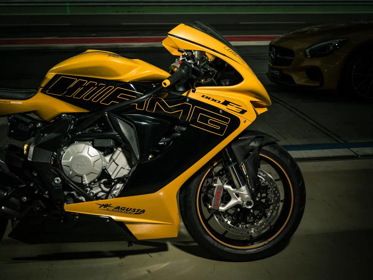 MV Agusta F3 800 Mercedes-AMG GT