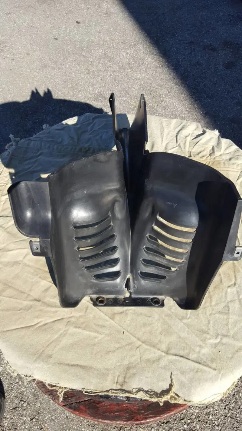 Copri Centrale MP3 250 Piaggio (3)