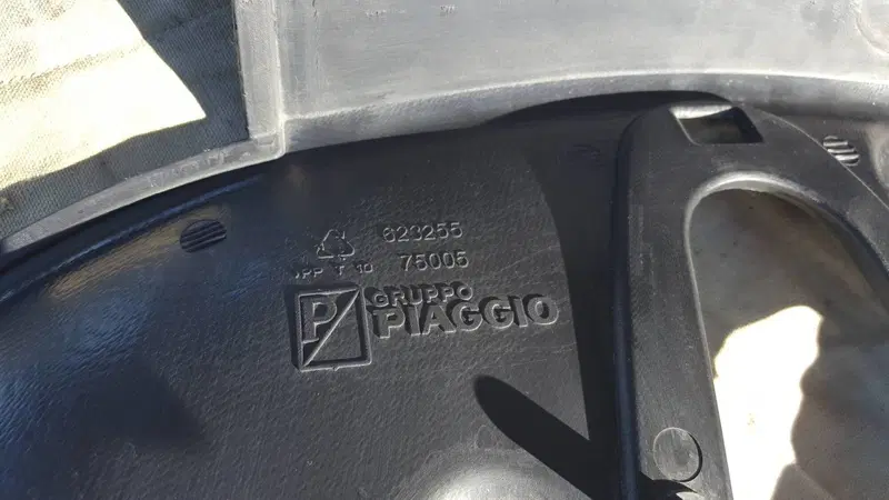 Vano Ruota Mp3 250 Piaggio (2)