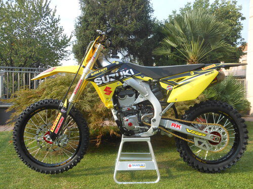 Suzuki RM-Z 250 450 Valenti Limited Edition 2016 (2)