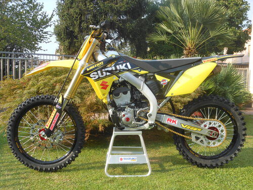 Suzuki RM-Z 250 450 Valenti Limited Edition 2016 (3)