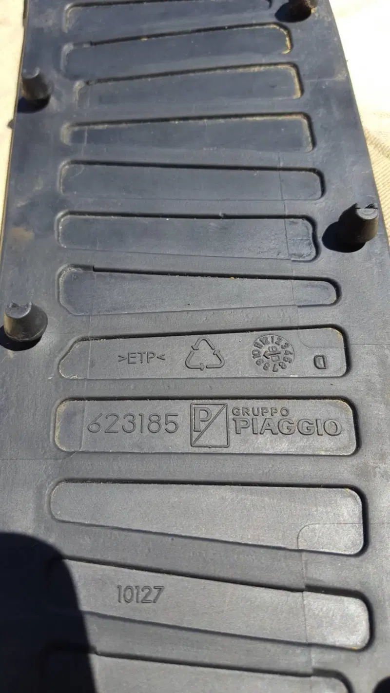 Predellino DX MP3 Piaggio (3)