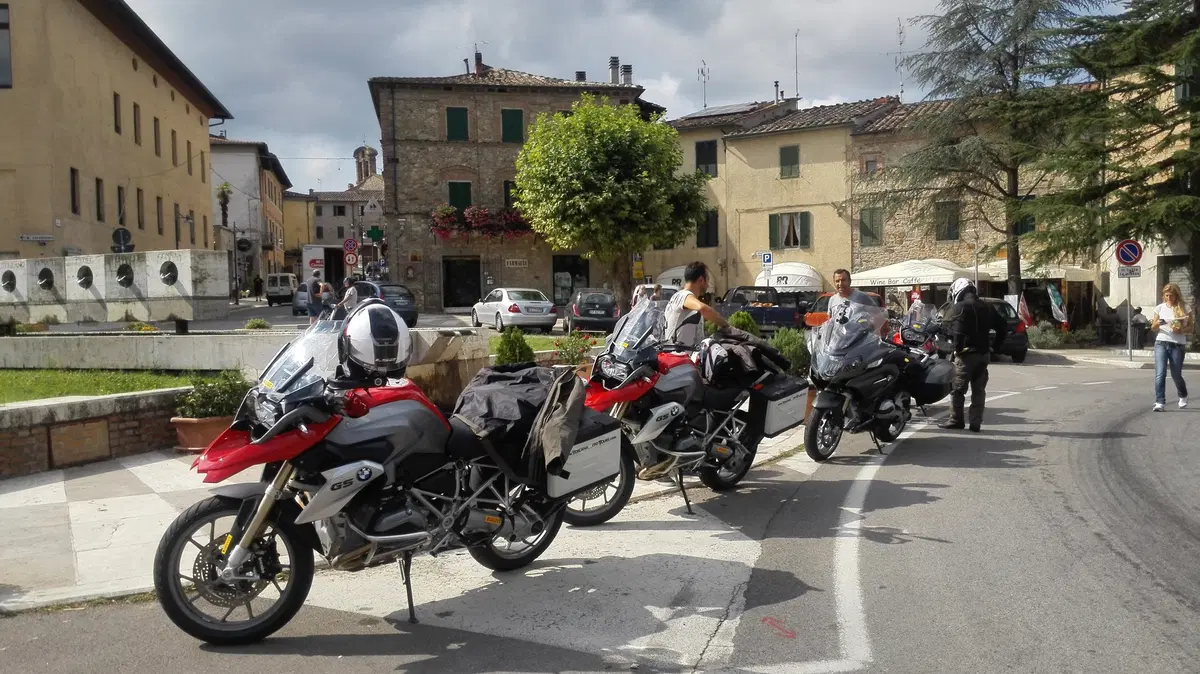 Toscana Moto Tours: viaggi da sogno col campione della Dakar