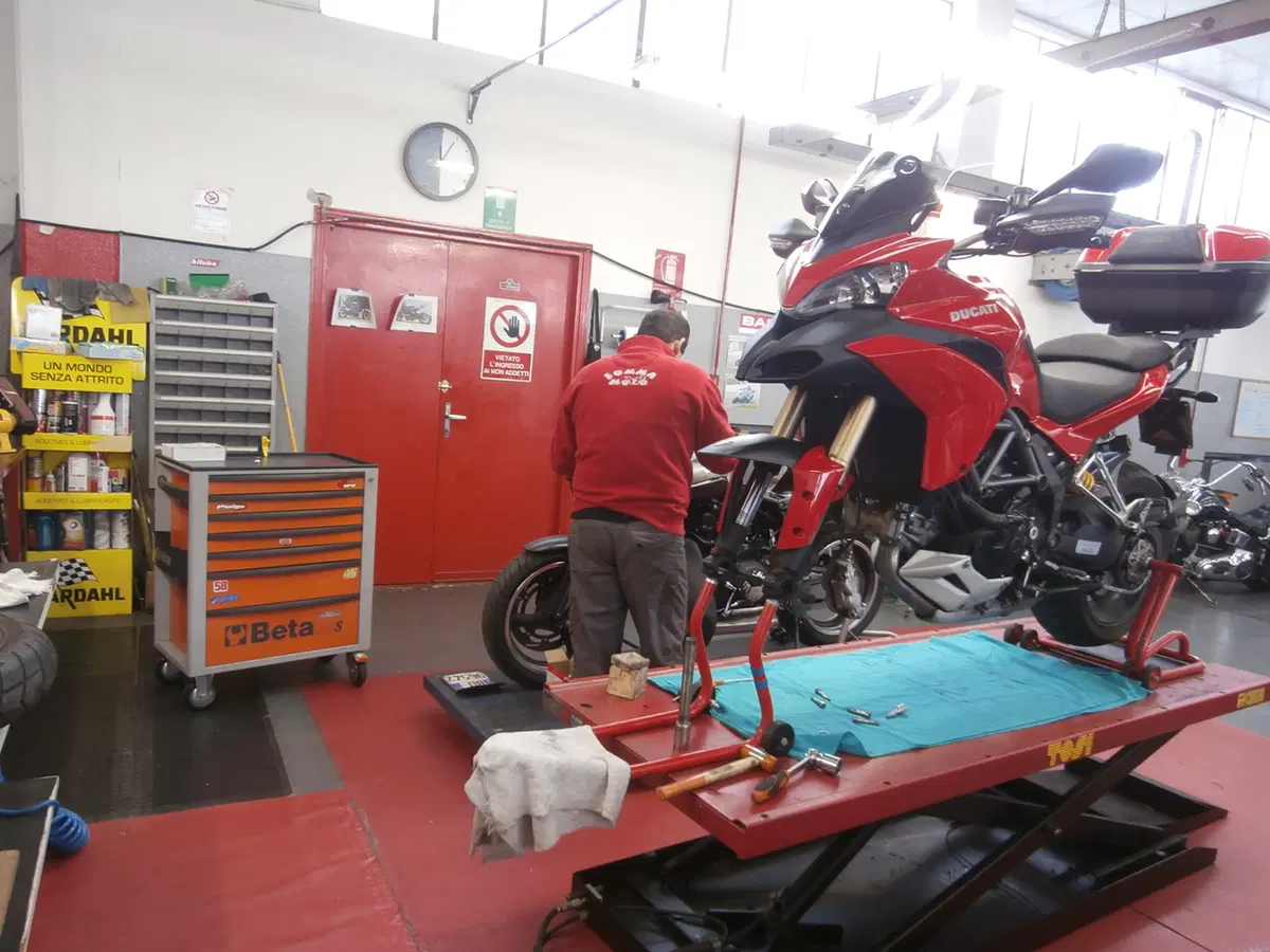 Somma Moto: quando dalla passione nasce un progetto vincente (11)