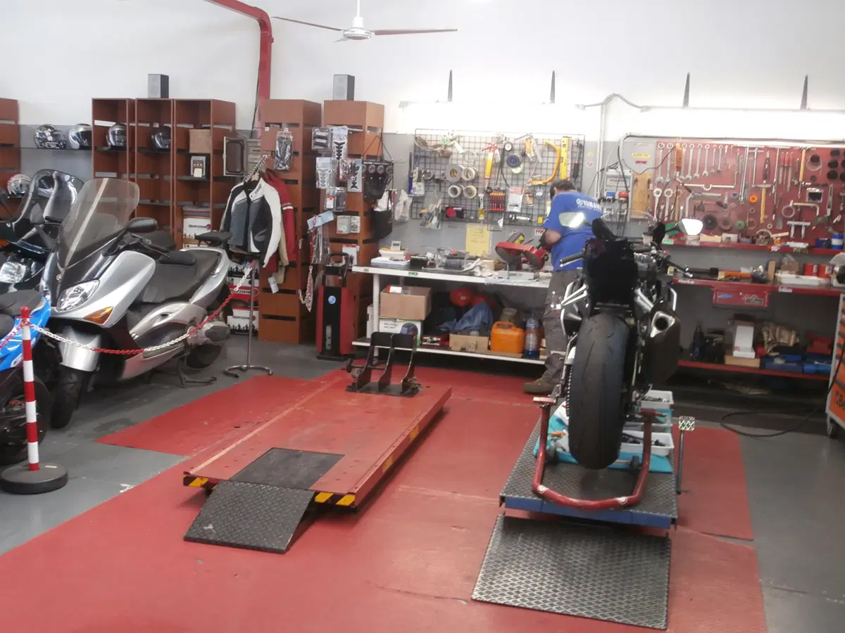 Somma Moto: quando dalla passione nasce un progetto vincente (27)
