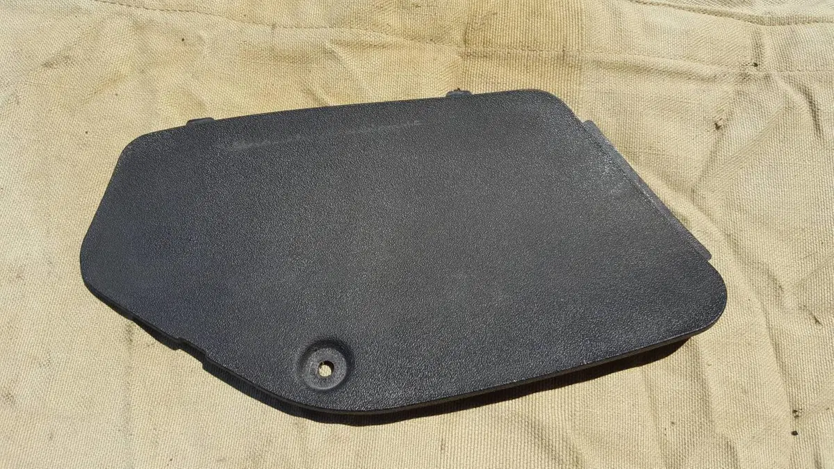 Tappo Pedana DX MP3 Piaggio (2)