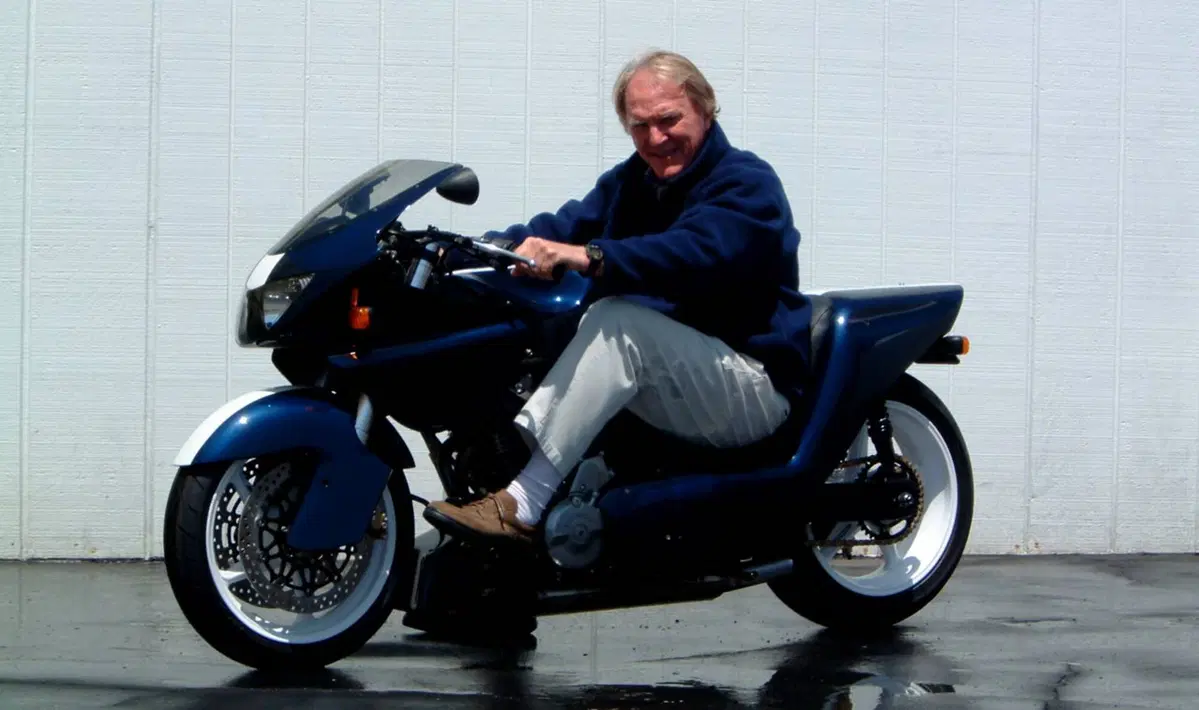 Dan Gurney e il suo geniale motore (8)