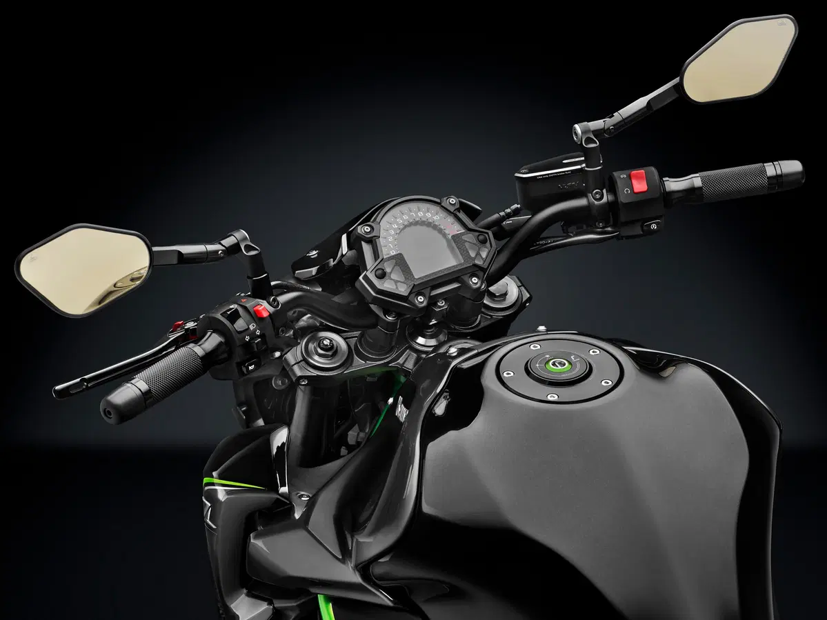 Rizoma per le Kawasaki Z650 e Z900 (18)