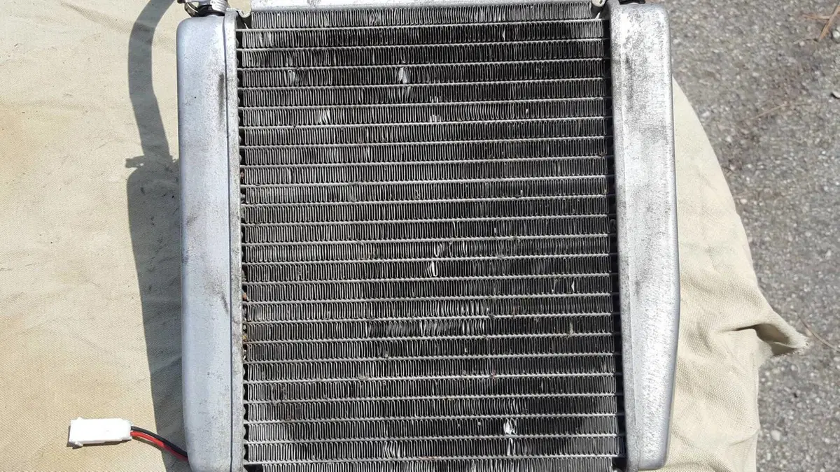 Radiatore MP3 Piaggio (3)
