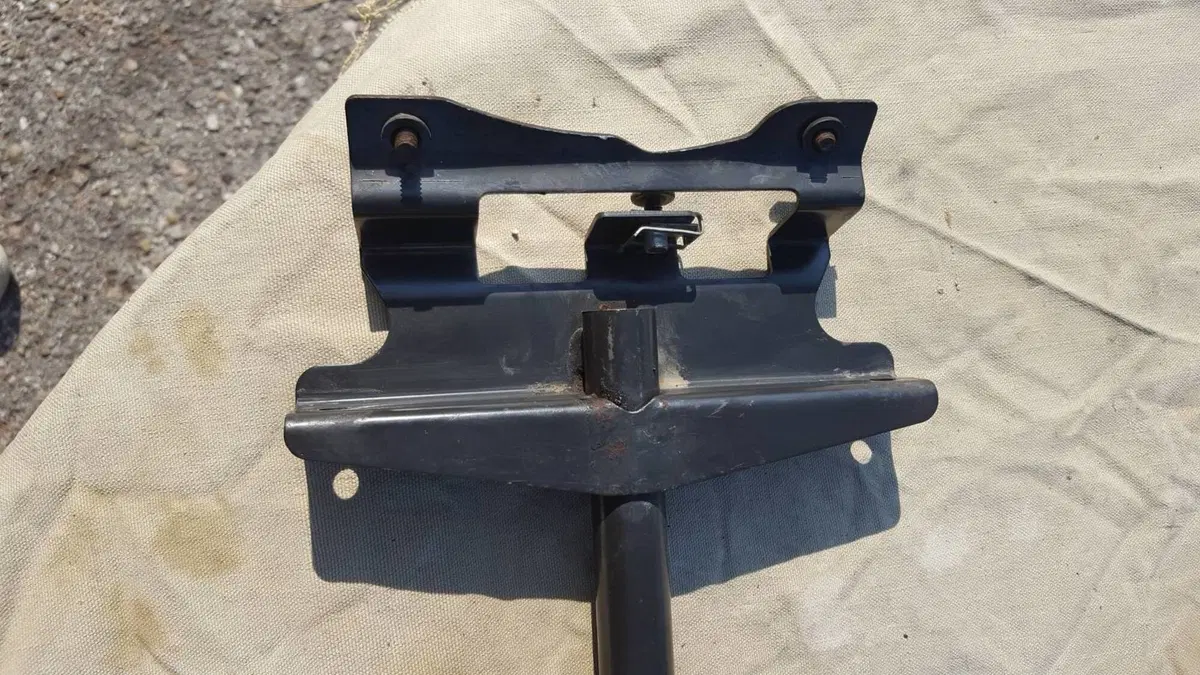 Staffa Supp Telaio MP3 Piaggio (3)