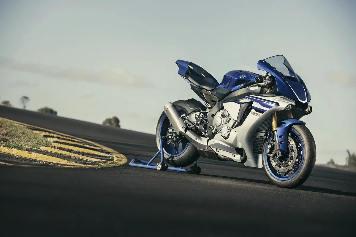 Yamaha, YZF-R1 ed R1M 2016