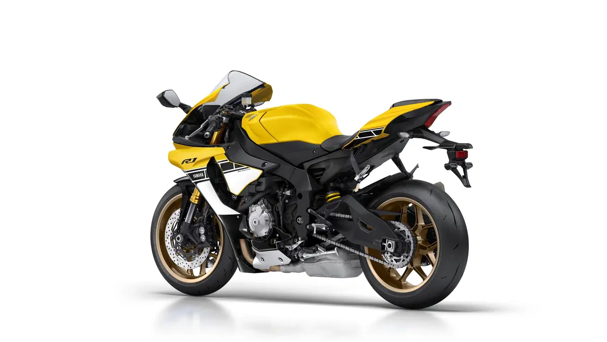 Yamaha, YZF-R1 ed R1M 2016 (15)