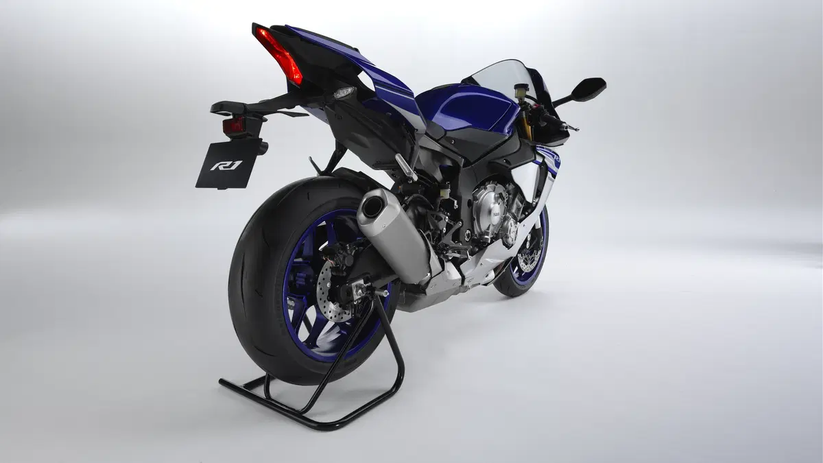 Yamaha, YZF-R1 ed R1M 2016 (18)