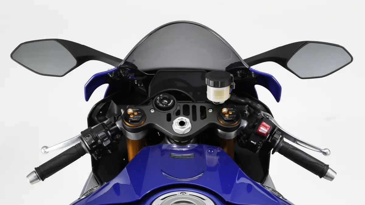 Yamaha, YZF-R1 ed R1M 2016 (21)
