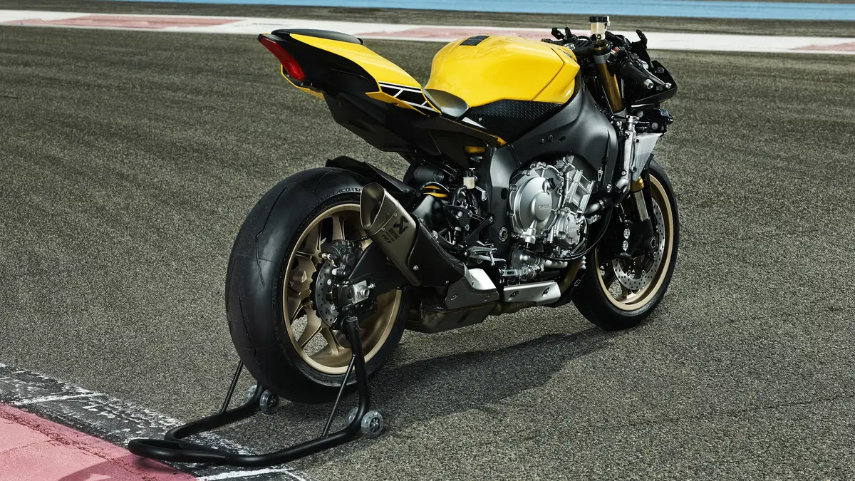 Yamaha, YZF-R1 ed R1M 2016 (24)
