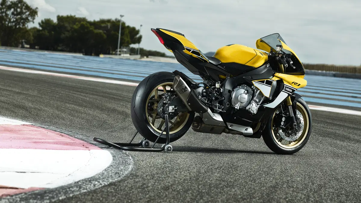 Yamaha, YZF-R1 ed R1M 2016 (26)