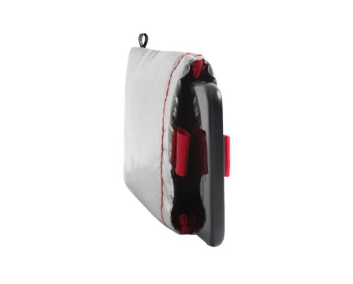 Phoozy, la cover spaziale per smartphone (2)