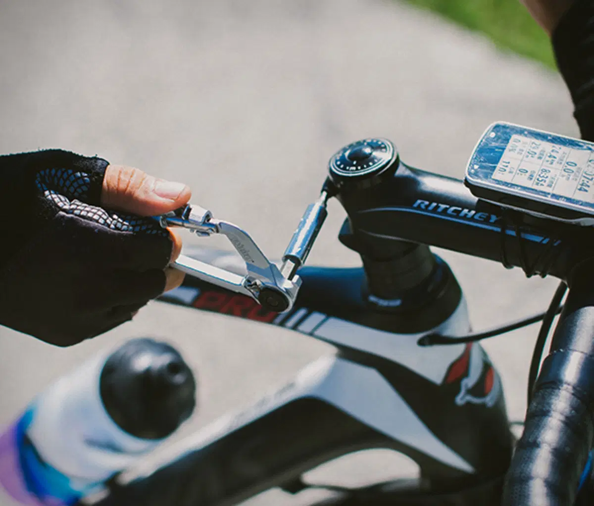  WOKit 2.0 Cycling Kit, il moschettone che si trasforma in cassetta degli attrezzi (3)