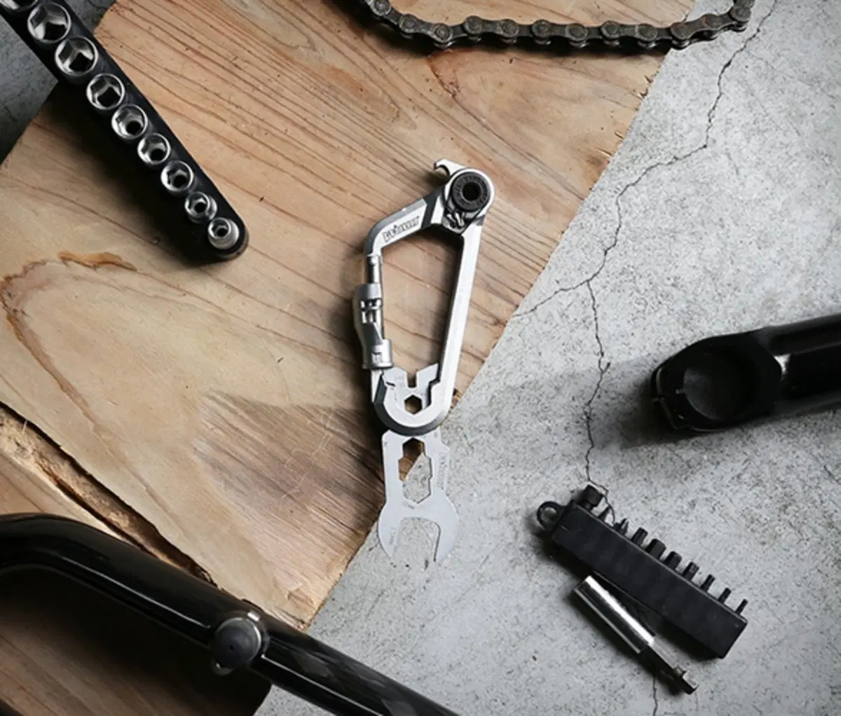  WOKit 2.0 Cycling Kit, il moschettone che si trasforma in cassetta degli attrezzi (5)