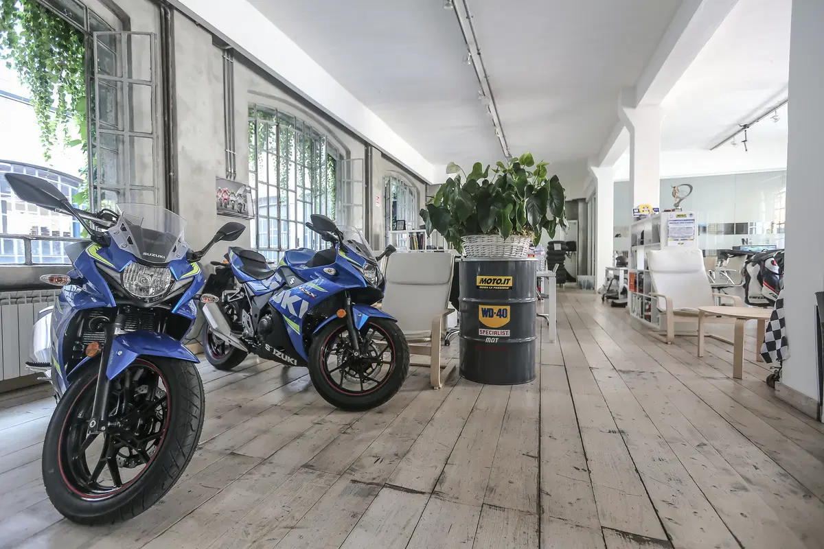 Suzuki GSX250R: la nostra prova in città e sui passi con Passione Motori (5)
