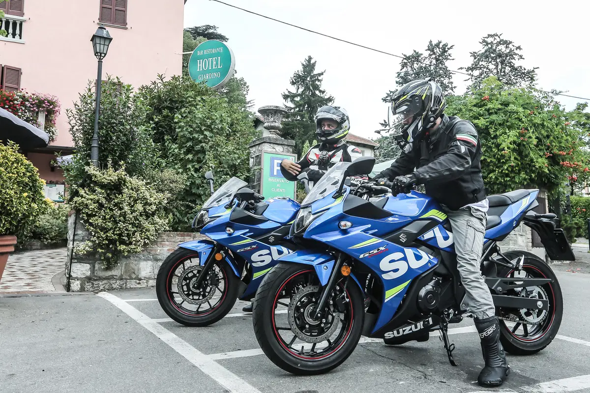 Suzuki GSX250R: la nostra prova in città e sui passi con Passione Motori (18)
