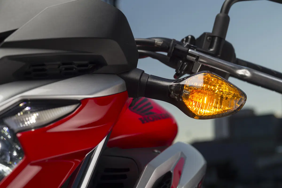Honda CB650F 2017: la naked si fa in quattro (20)
