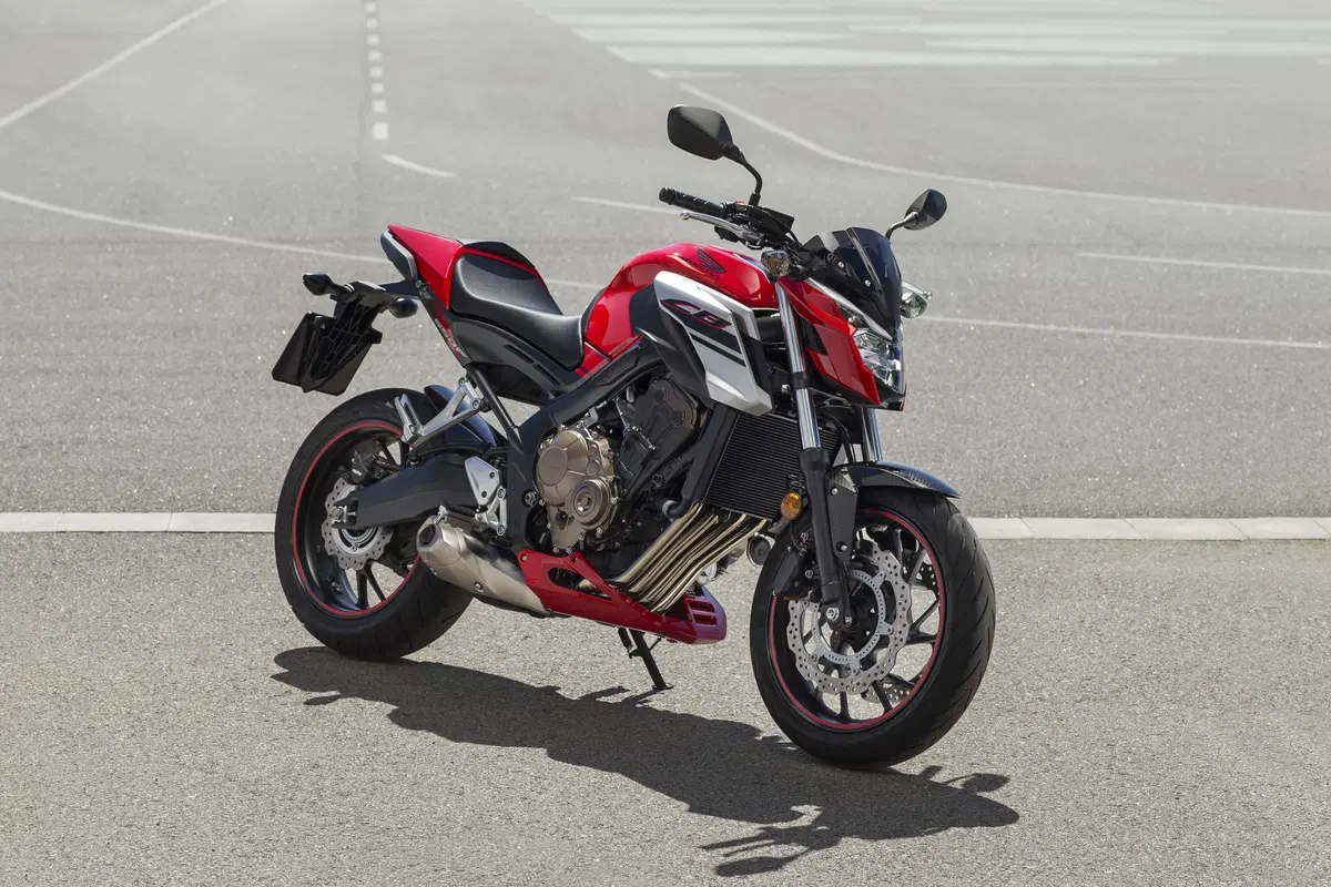 Honda CB650F 2017: la naked si fa in quattro (30)