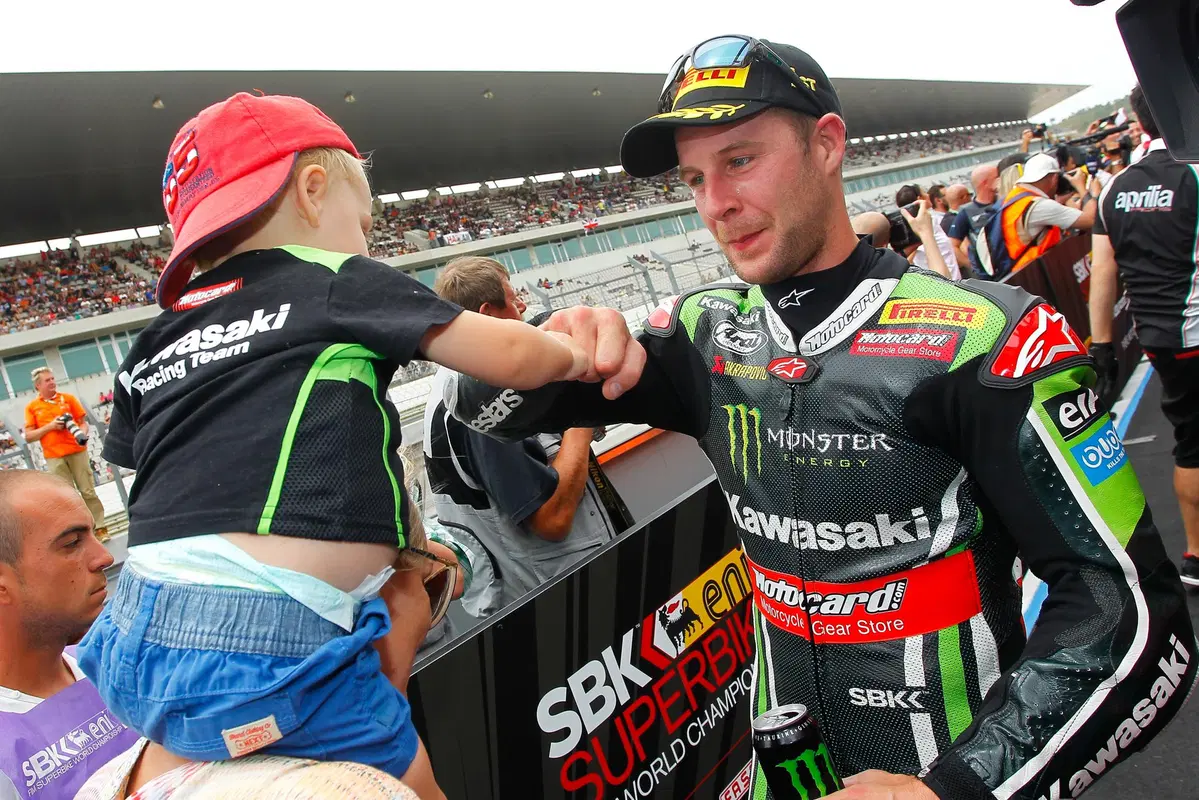 SBK, Jerez 2015. Rea campione del mondo SBK. Gara 1 a Sykes (9)