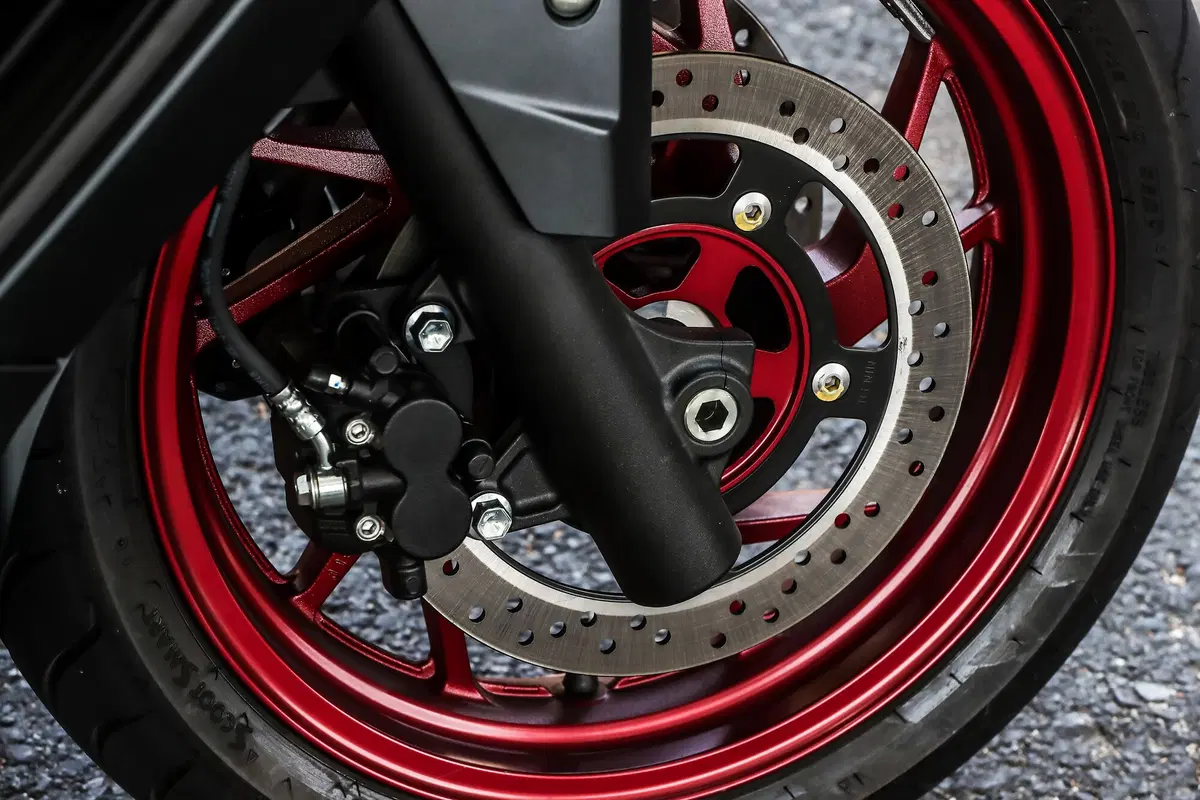 Suzuki Burgman 400 ABS (23)