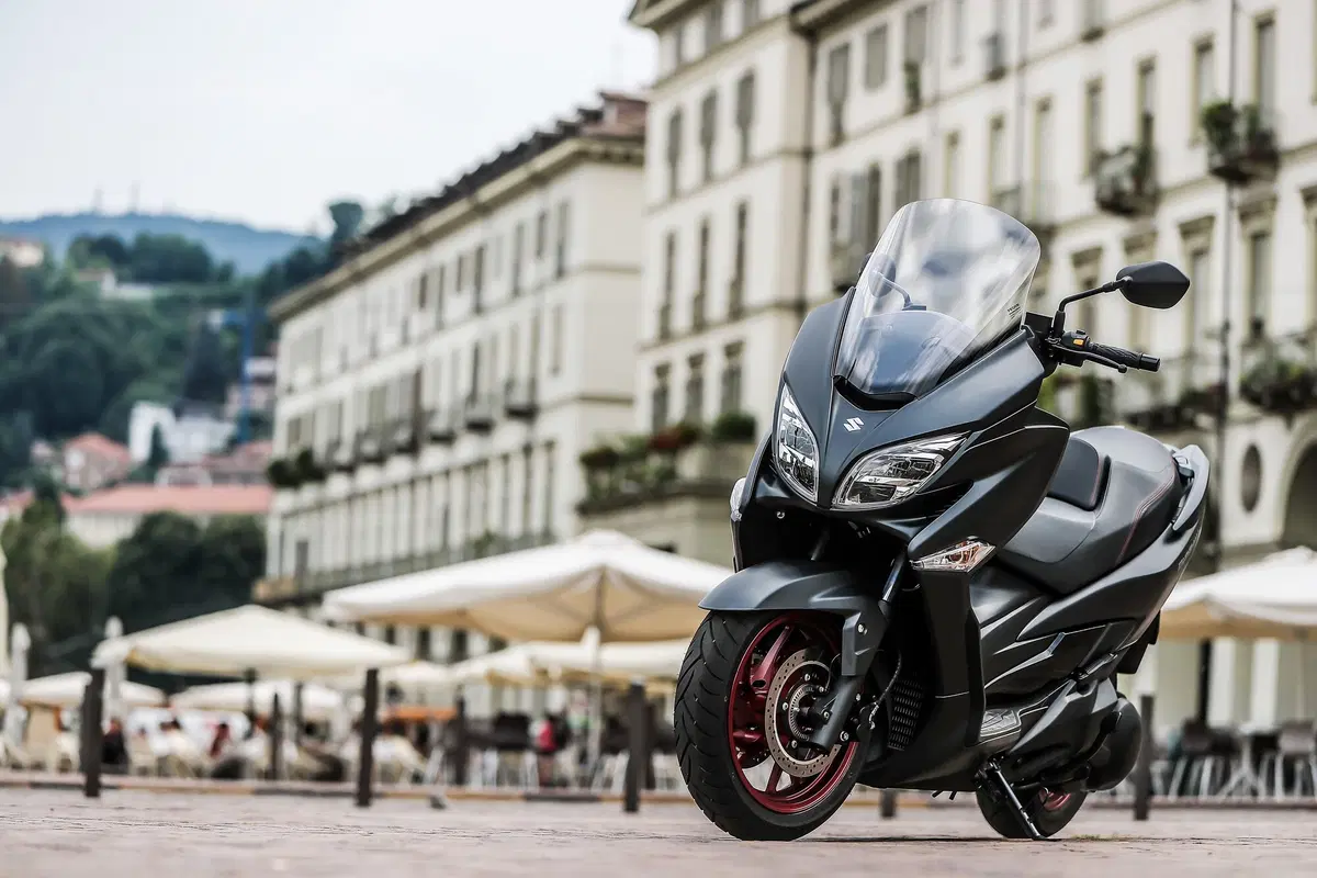 Suzuki Burgman 400 ABS (13)