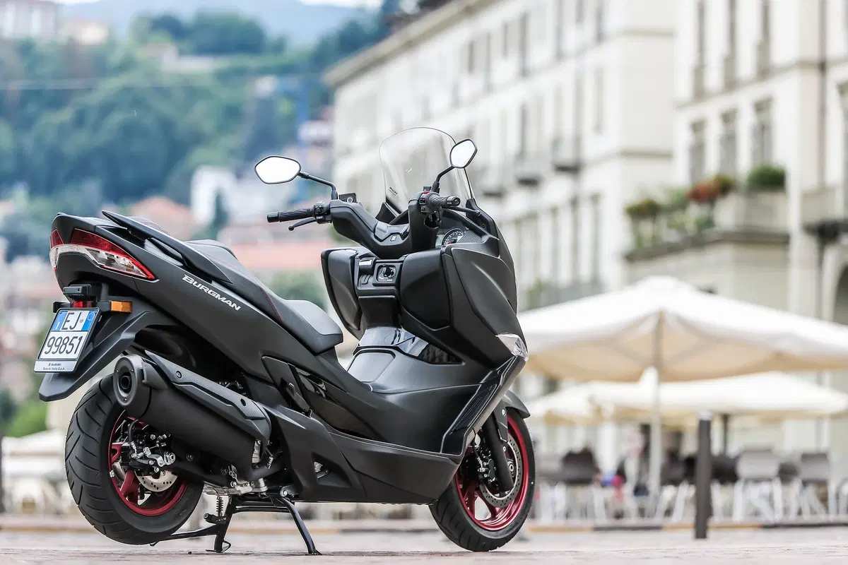 Suzuki Burgman 400 ABS (15)