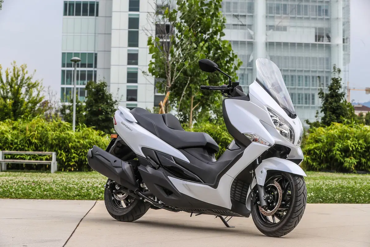Suzuki Burgman 400 ABS (18)