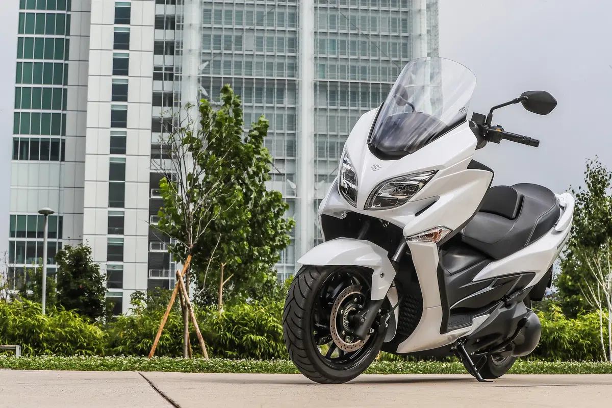 Suzuki Burgman 400 ABS (16)