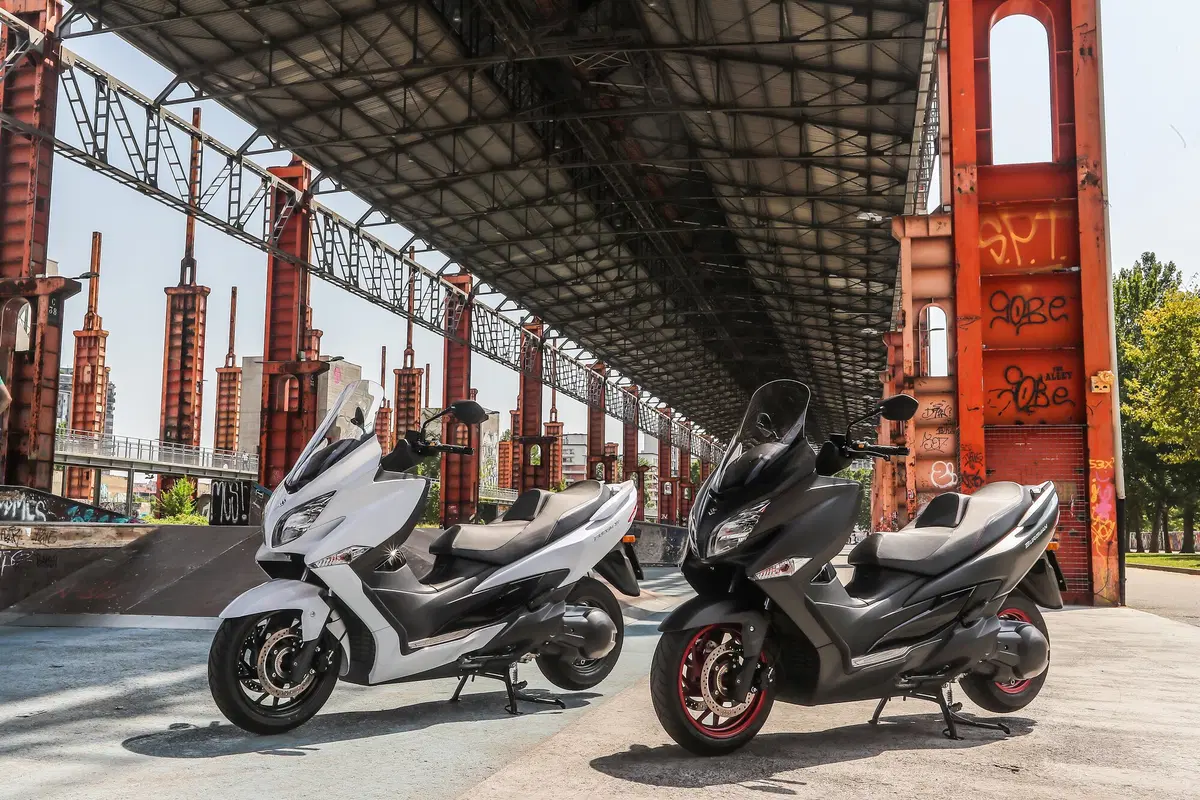 Suzuki Burgman 400 ABS (12)