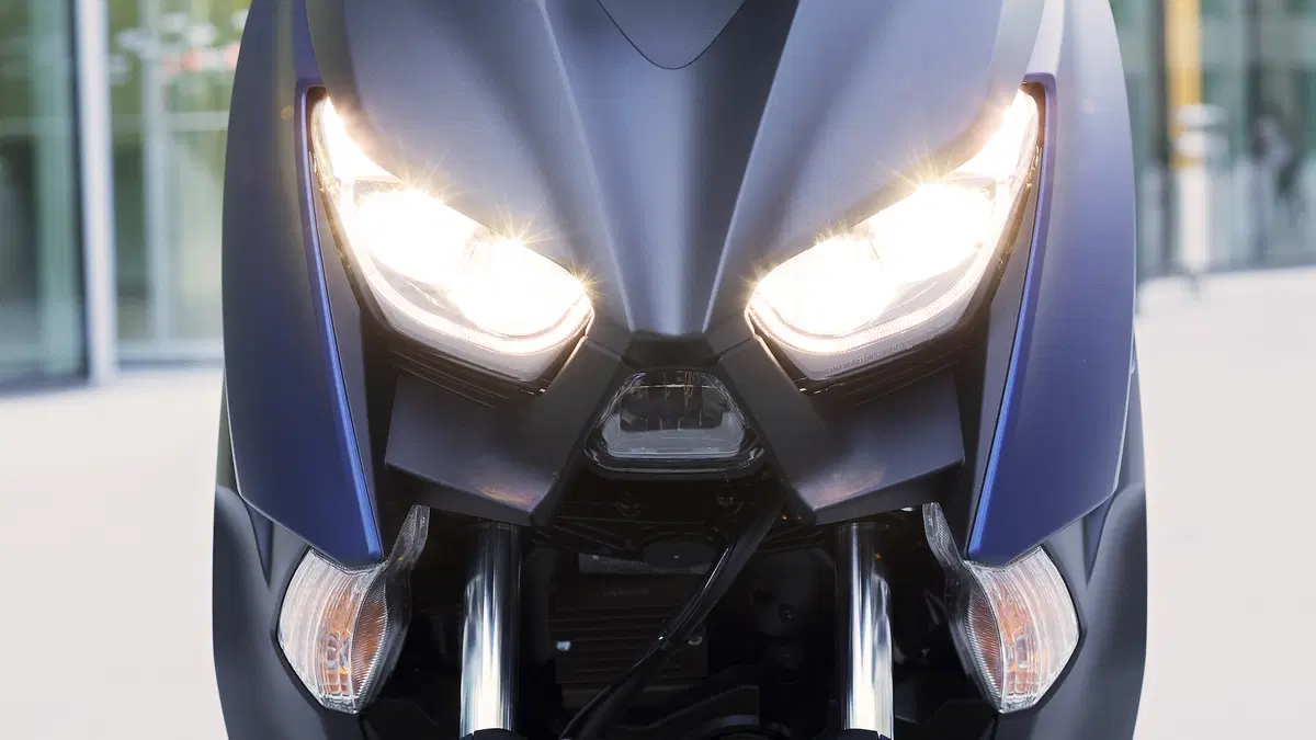 Yamaha X-MAX 400 2017 (2)