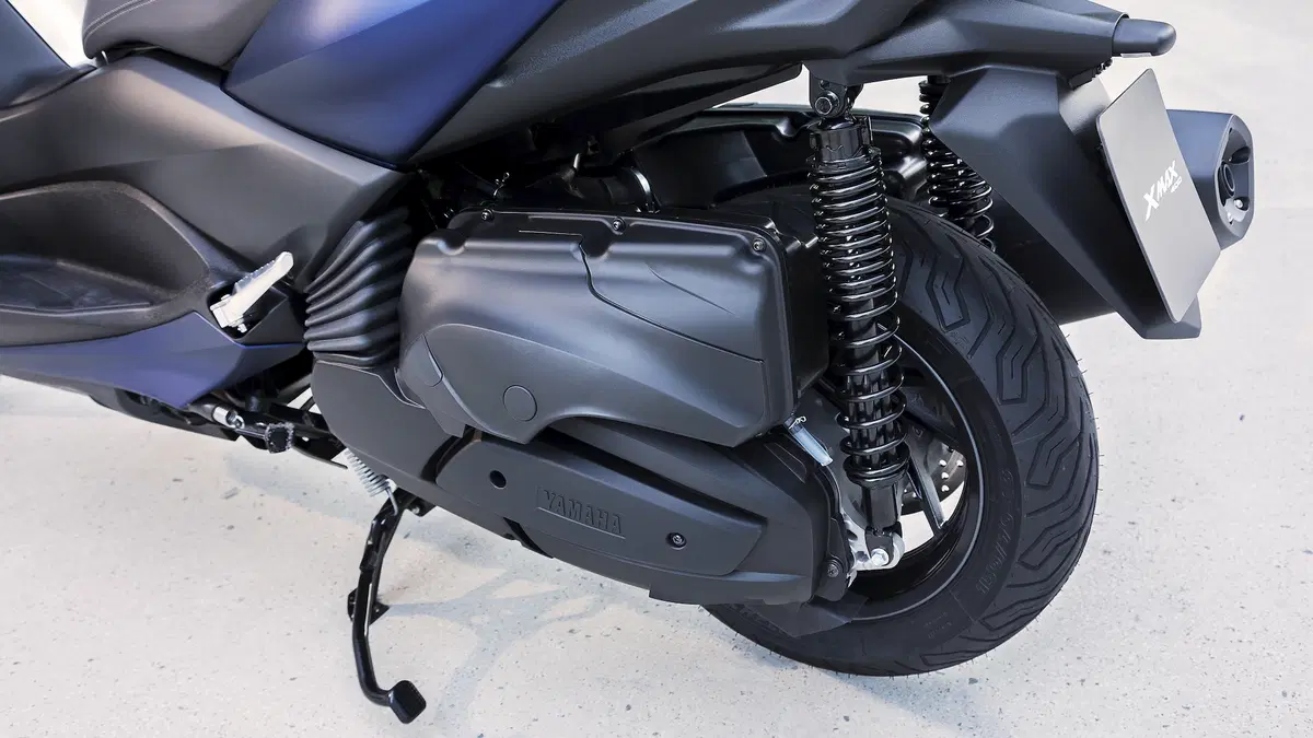 Yamaha X-MAX 400 2017 (6)