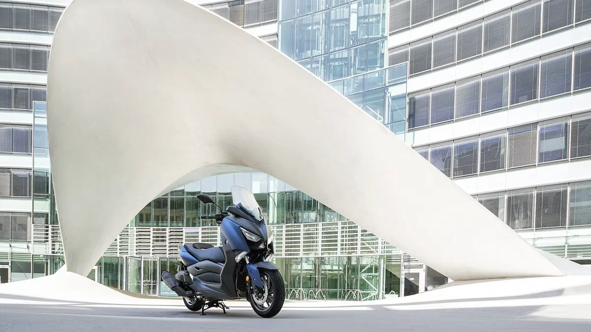 Yamaha X-MAX 400 2017 (11)