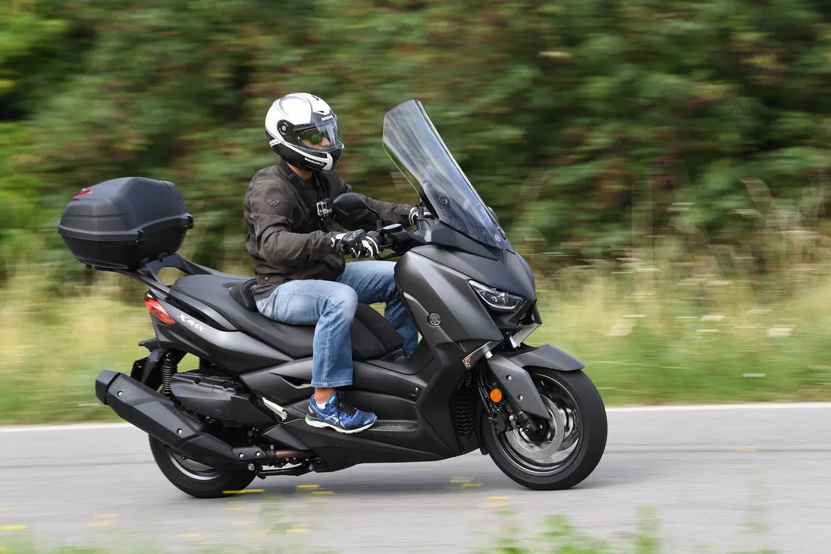 Yamaha X-MAX 400 2017 (15)
