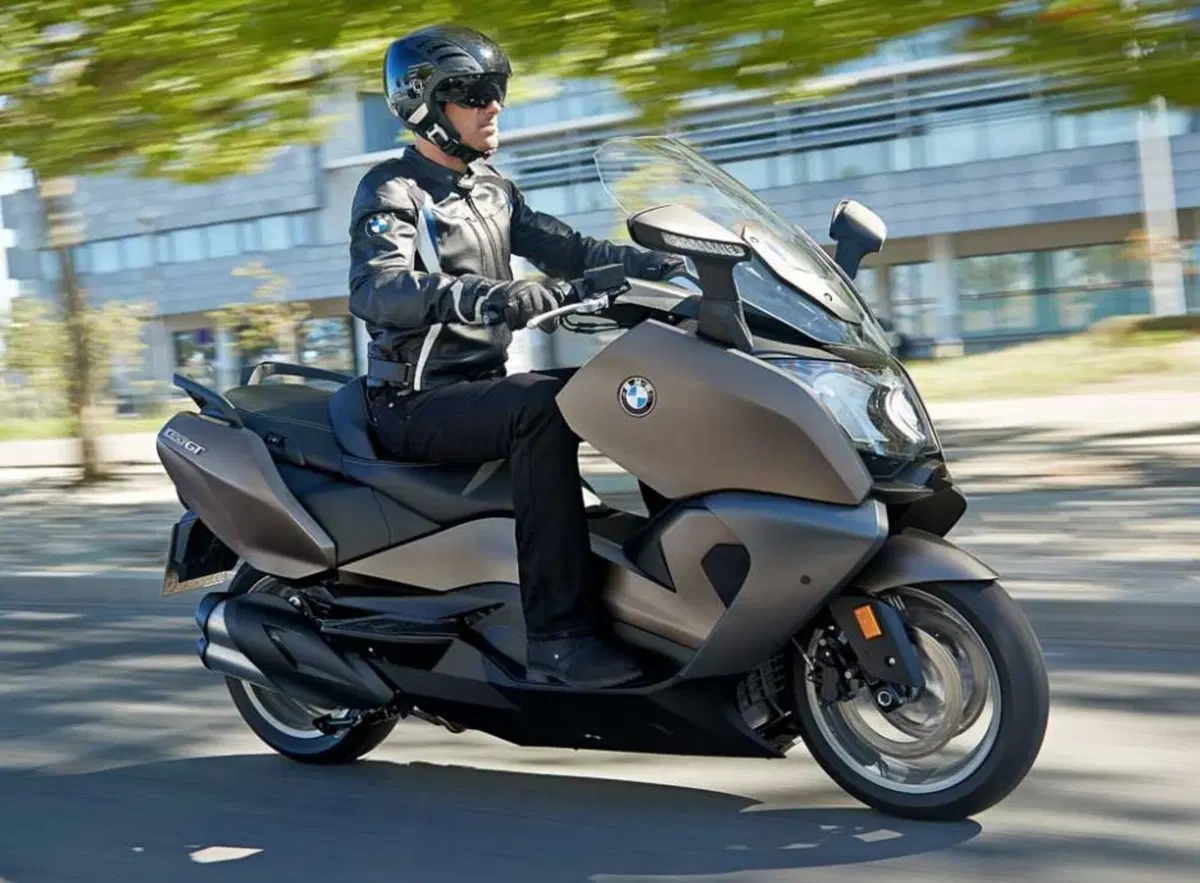BMW C 650 Sport e C 650 GT 2016 (6)