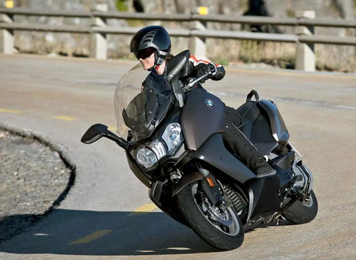 BMW C 650 Sport e C 650 GT 2016 (5)