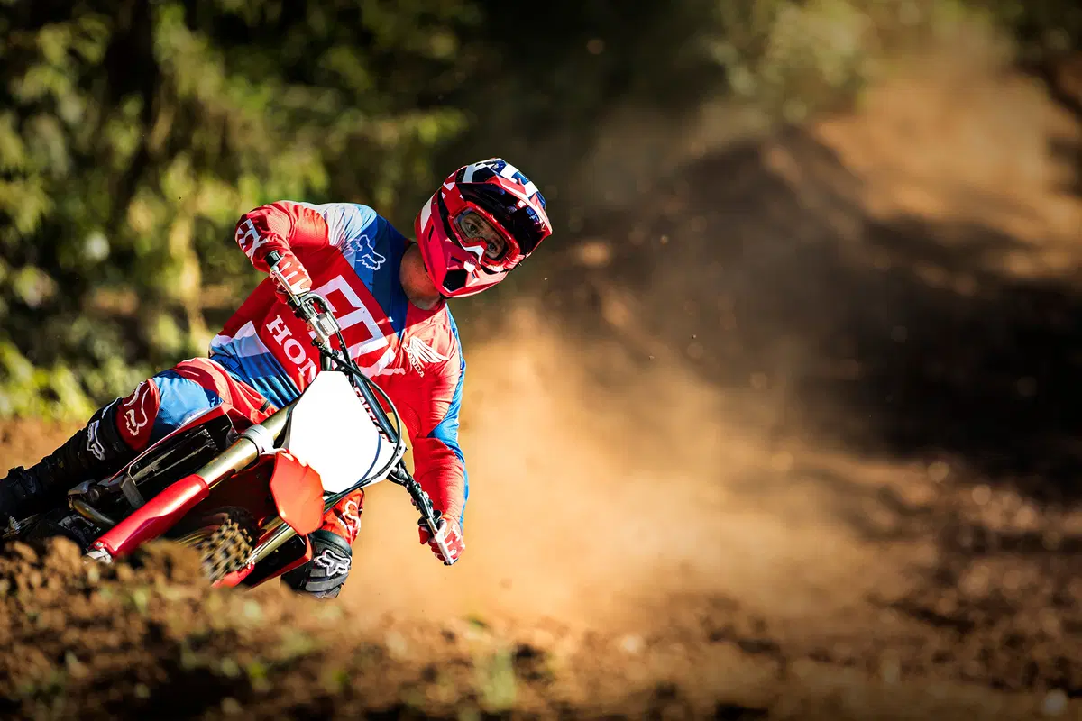 Honda CRF250R 2018. Motore e il telaio nuovi (6)