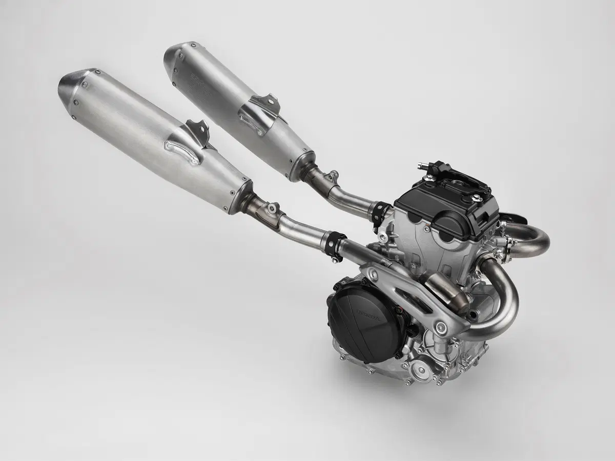 Honda CRF250R 2018. Motore e il telaio nuovi (28)